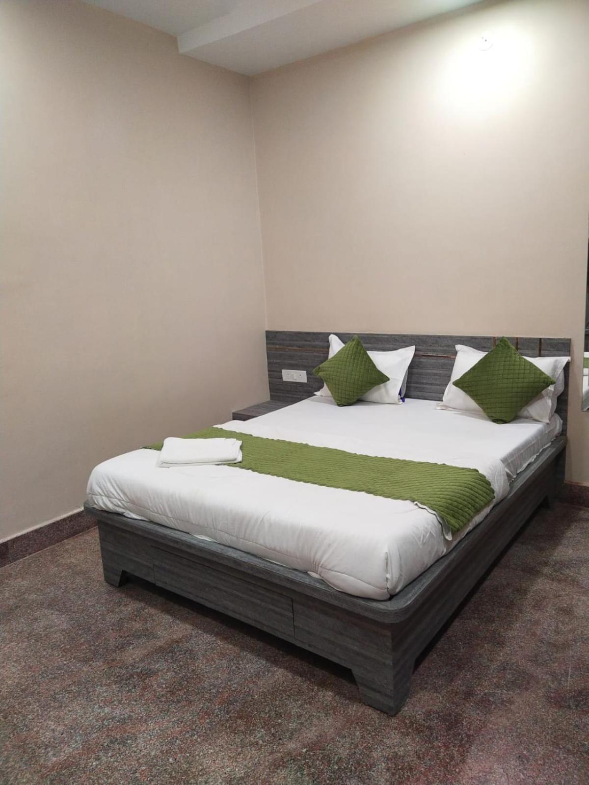 Hotel Utsav Palace Kanpur Exterior photo