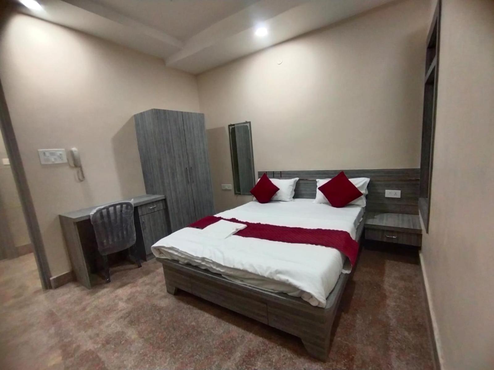 Hotel Utsav Palace Kanpur Exterior photo